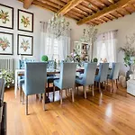 Tuscan Style In Villa Capannori