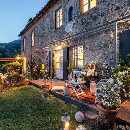 Villa Tuscan Style In Capannori